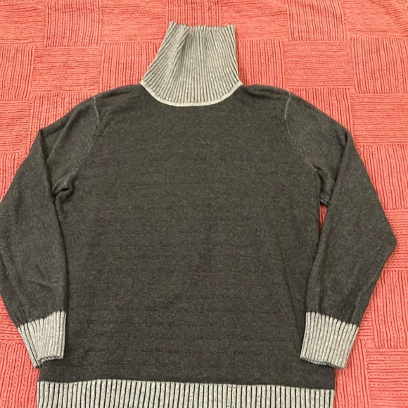 Tribal reversible Gray Geometric Turtleneck Sweater - Picture 10 of 13